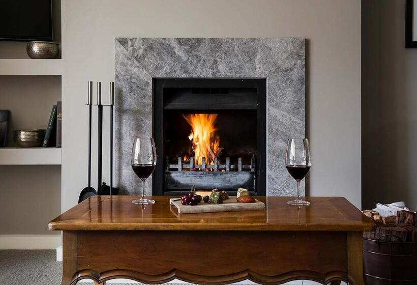 غرفة قياسية مزوَّدة بشُرفة, Lancemore Lindenderry Red Hill