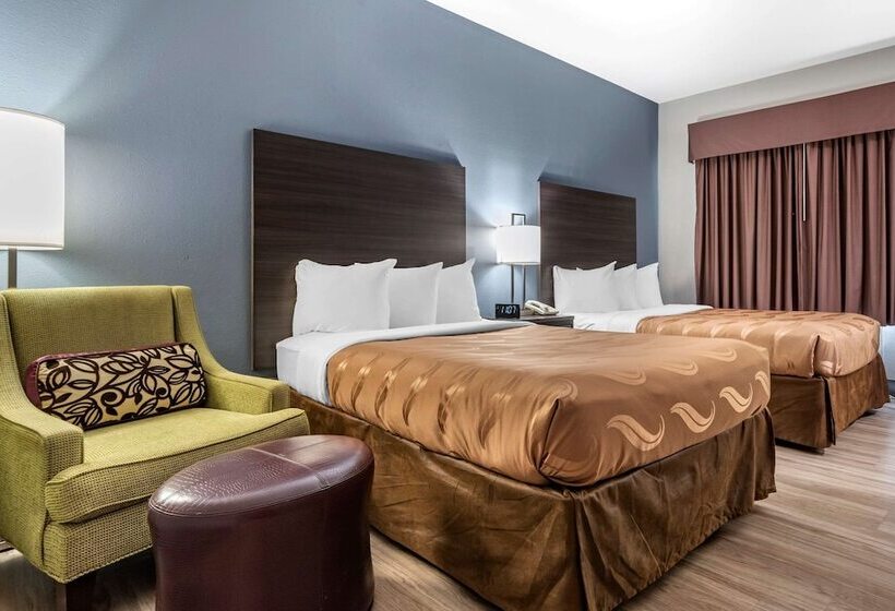 غرفه قياسيه سريرين مزدوجين, Quality Inn & Suites