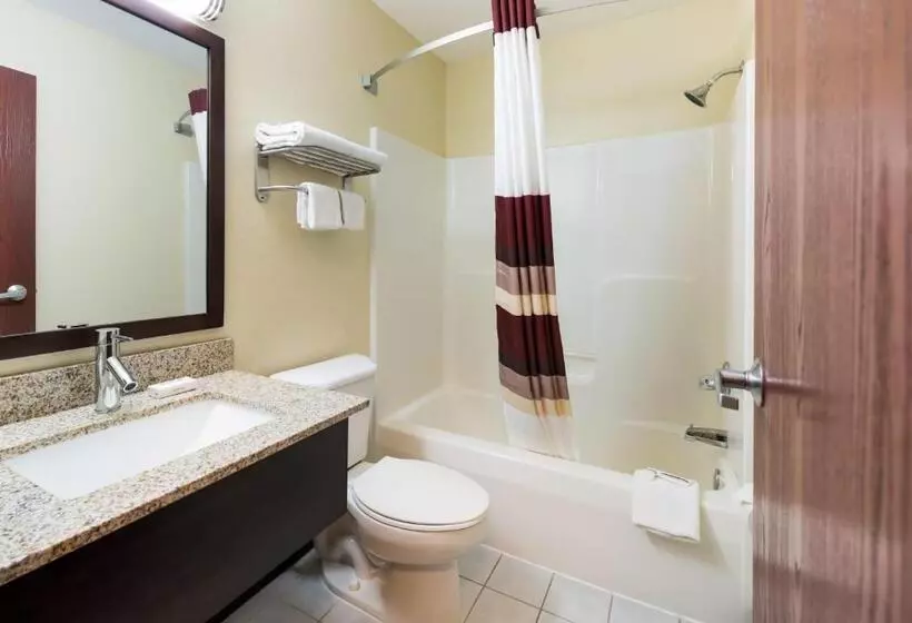 キングサイズベッドのスイートルーム, Red Roof Inn Auburn