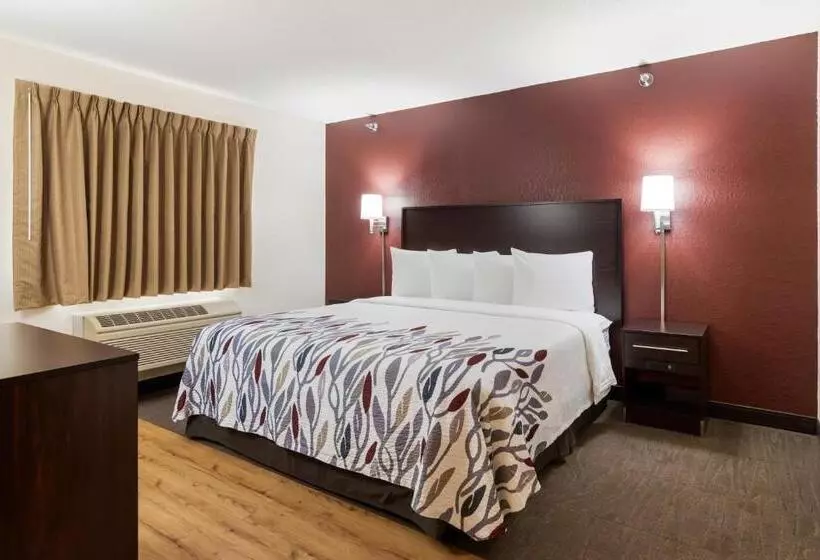 キングサイズベッドのスイートルーム, Red Roof Inn Auburn
