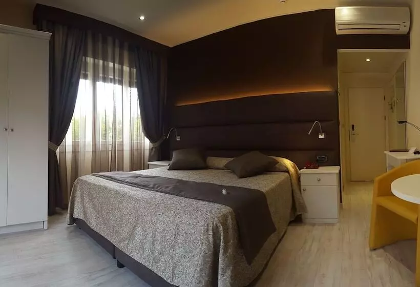 اتاق استاندارد با بالکن, Regina