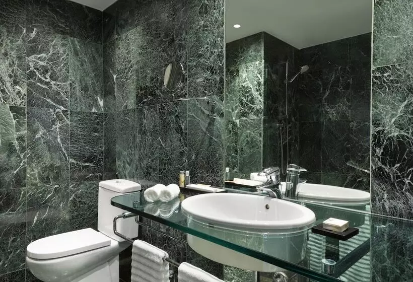 اتاق استاندارد با تخت دوبل, Renaissance Barcelona