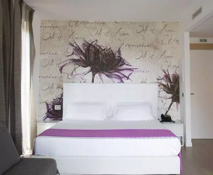 سوئیت با وان آب گرم, Smeraldo Suites & Spa