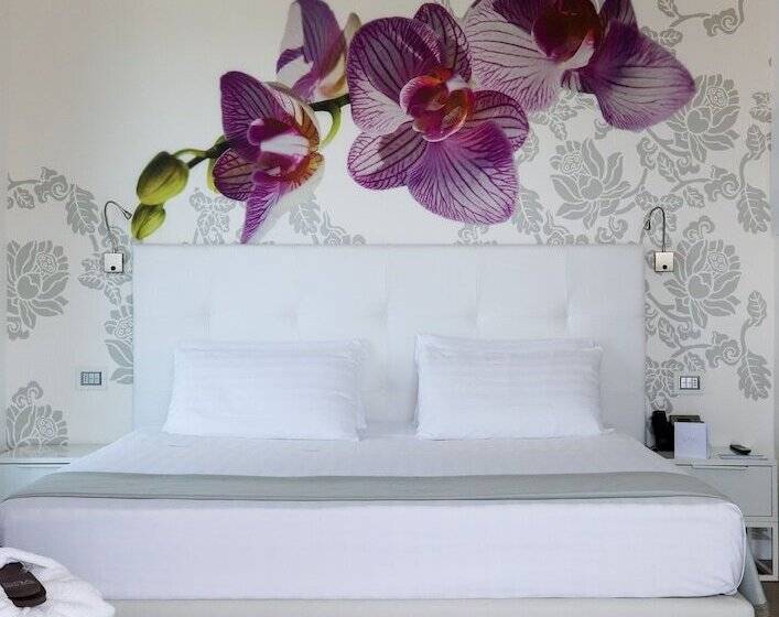 带按摩浴盆的套房, Smeraldo Suites & Spa