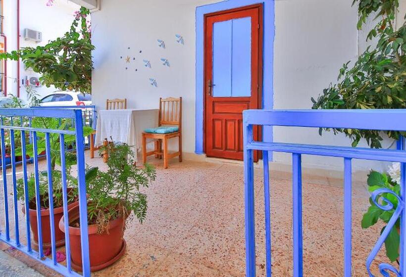 غرفة قياسية ثلاثية, Ates Pension