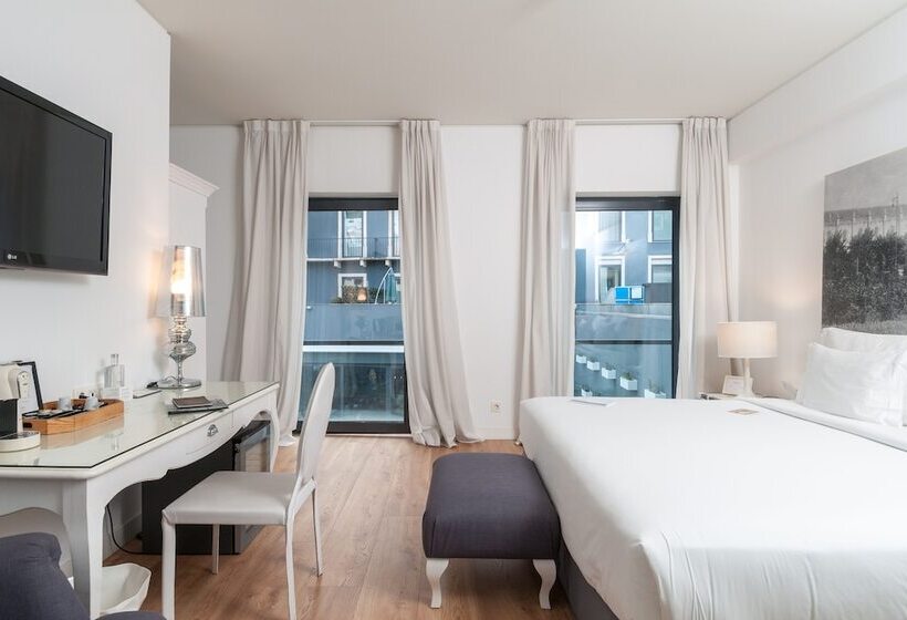 اتاق لوکس با بالکن, 138 Liberdade