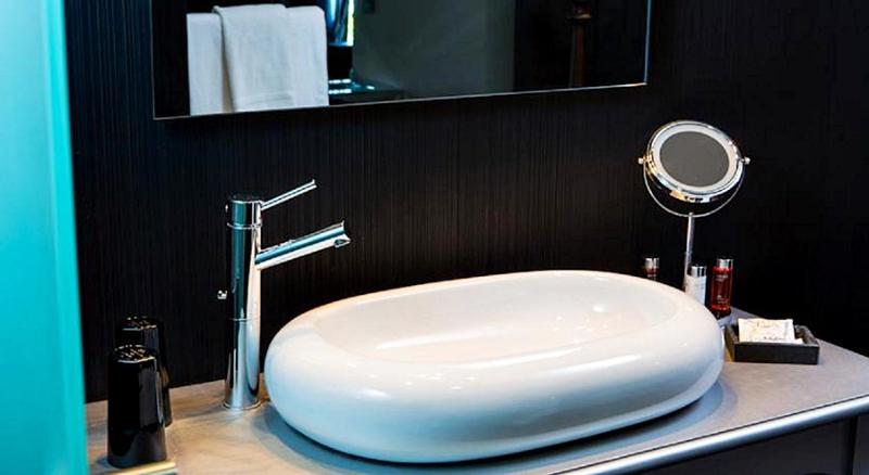 اتاق لوکس با بالکن, 138 Liberdade