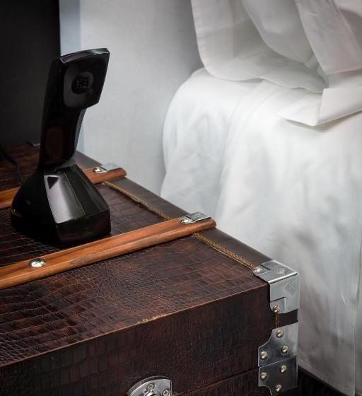 اتاق کلاسیک, 138 Liberdade