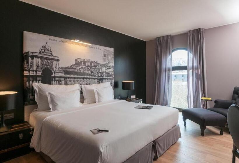 اتاق لوکس, 138 Liberdade