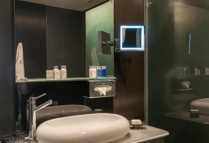 سوییت, 138 Liberdade