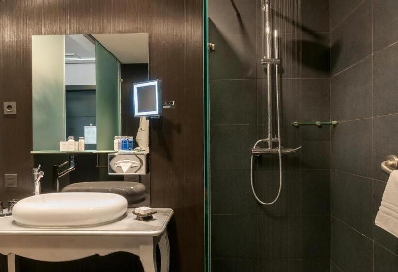 سوییت, 138 Liberdade