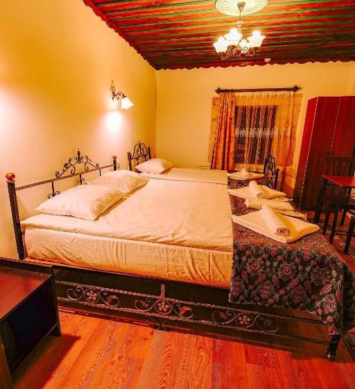 سوئیت جونیور خانوادگی, Alaca Cave Cappadocia