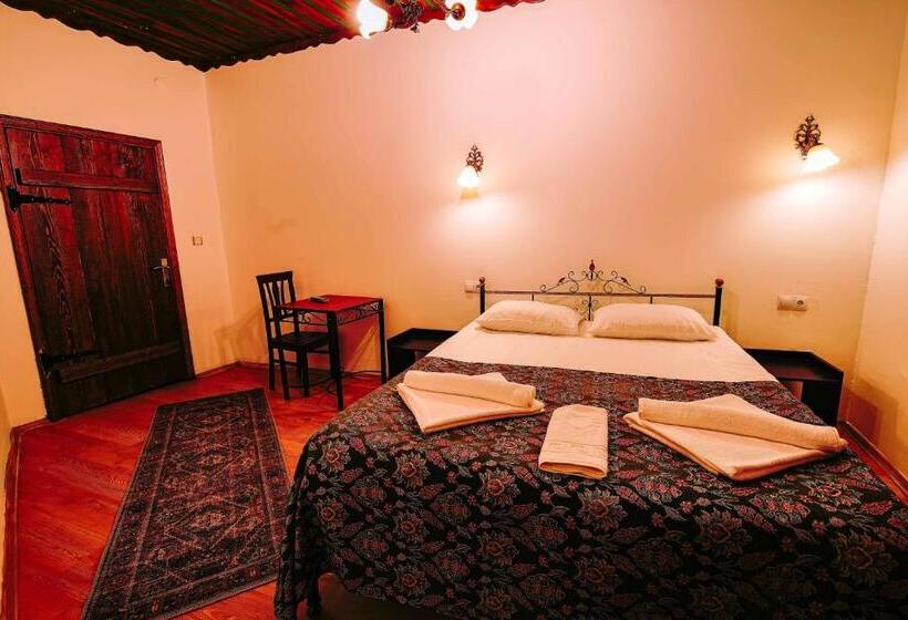 سوییت با چشمانداز کوه, Alaca Cave Cappadocia