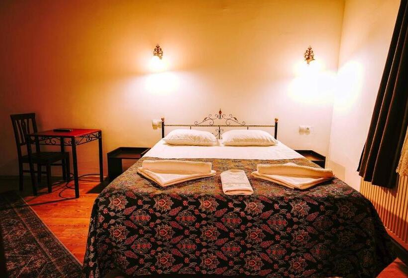 سوییت با چشمانداز کوه, Alaca Cave Cappadocia