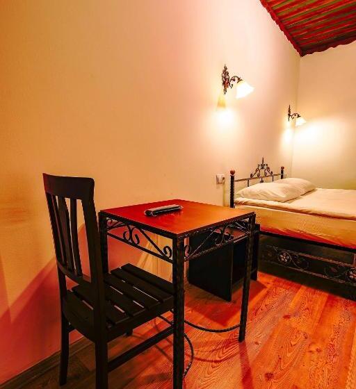 سوییت با چشمانداز کوه, Alaca Cave Cappadocia