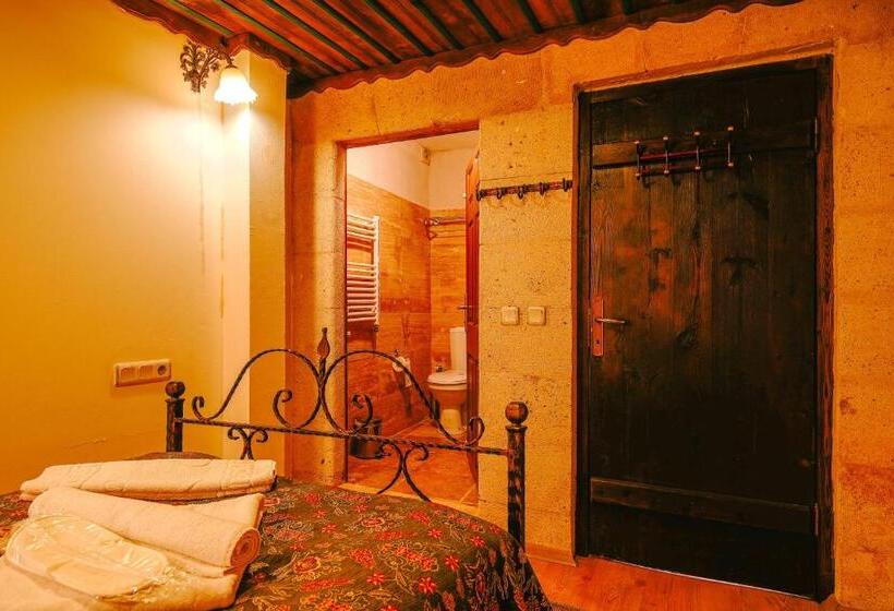 اتاق یک تخته با چشمانداز باغ, Alaca Cave Cappadocia