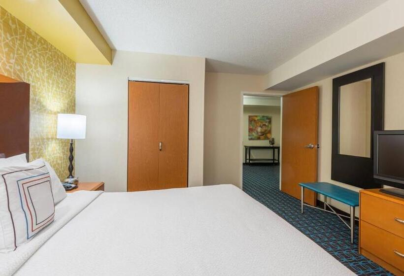 Люкс Кровать Кинг, Fairfield Inn & Suites – Buffalo Airport