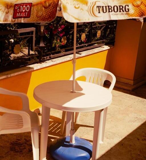 اتاق استاندارد با تراس, Mandalinn