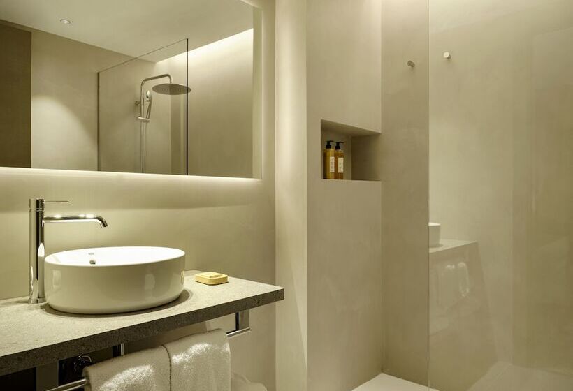 اتاق لوکس, Musik Boutique