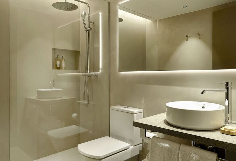 اتاق لوکس, Musik Boutique