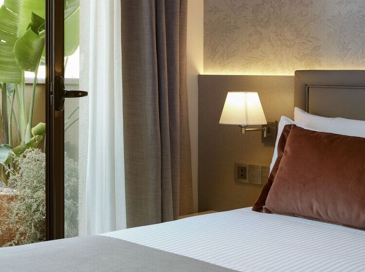 سوئیت جونیور با تراس, Musik Boutique