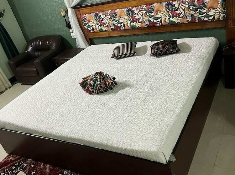 豪华房间, New Dodoma