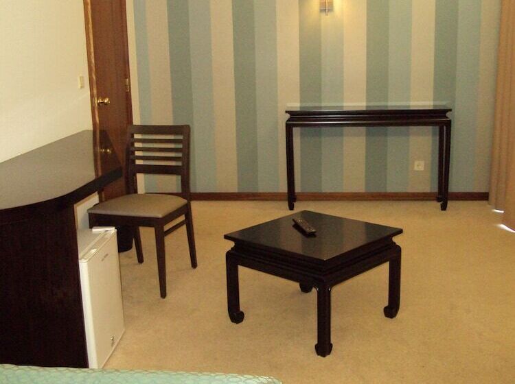 スイート（家族用）, Nova Cruz