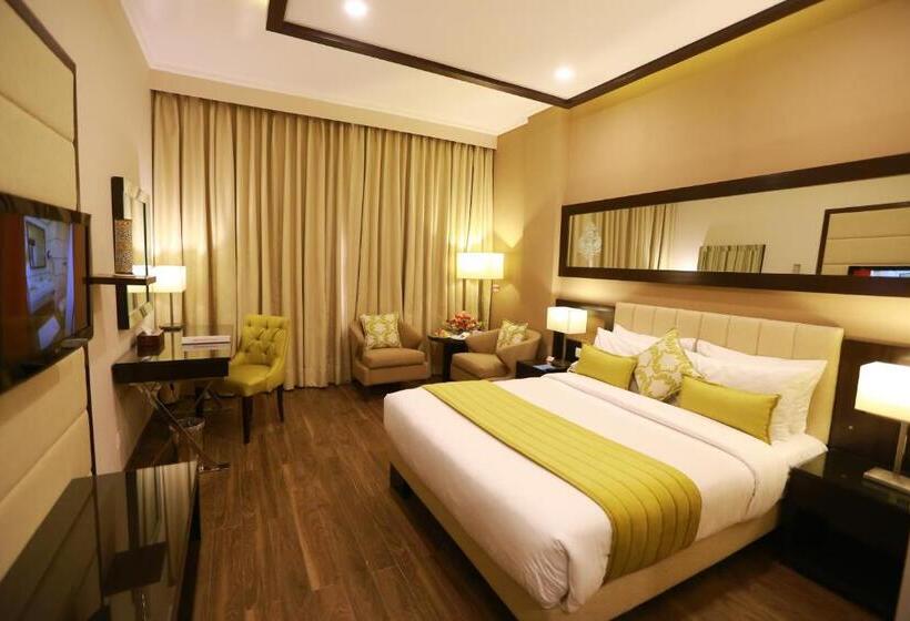 اتاق لوکس, Ramada By Wyndham Multan