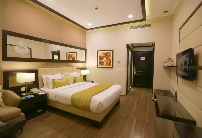 اتاق لوکس, Ramada By Wyndham Multan