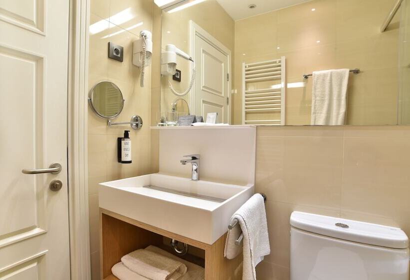 标准间, Zenit Budapest Palace