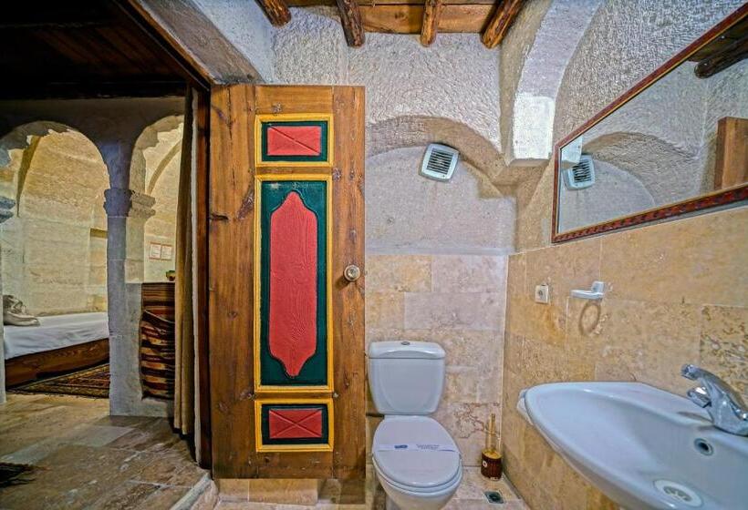 Четырехместный Номер Стандарт, Elysee Cave House
