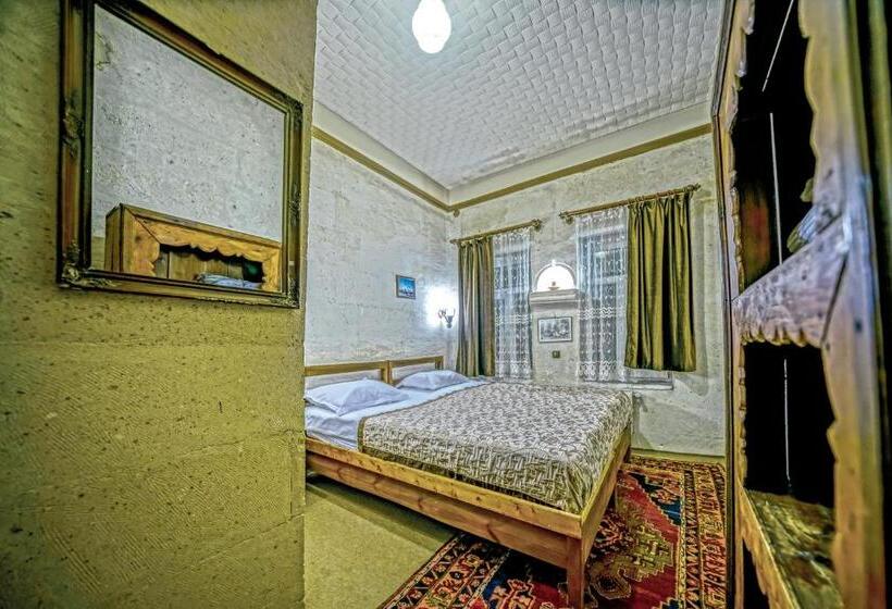 חדר אקונומי, Elysee Cave House