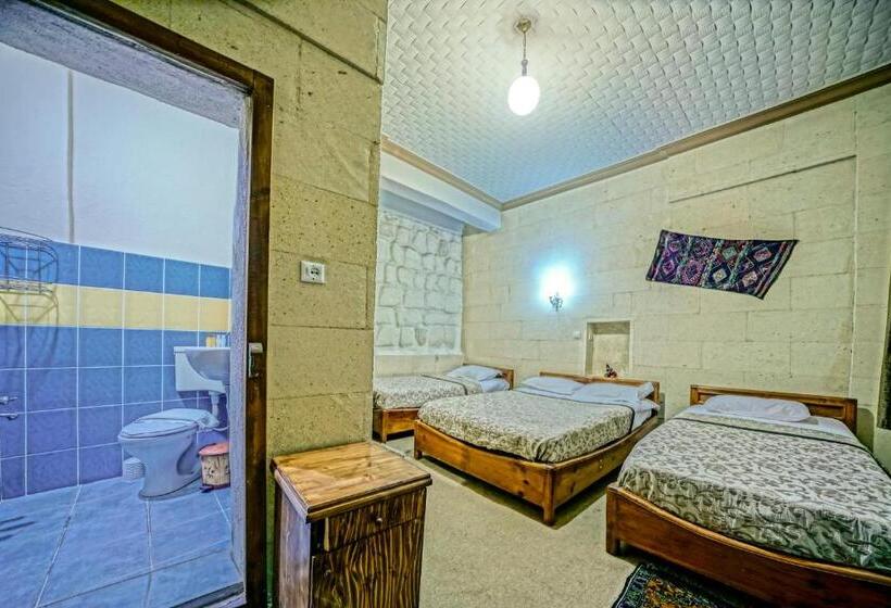 חדר אקונומי, Elysee Cave House