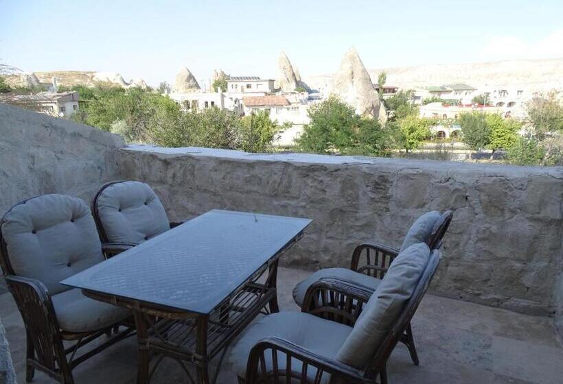 סוויטה משפחתית, Elysee Cave House