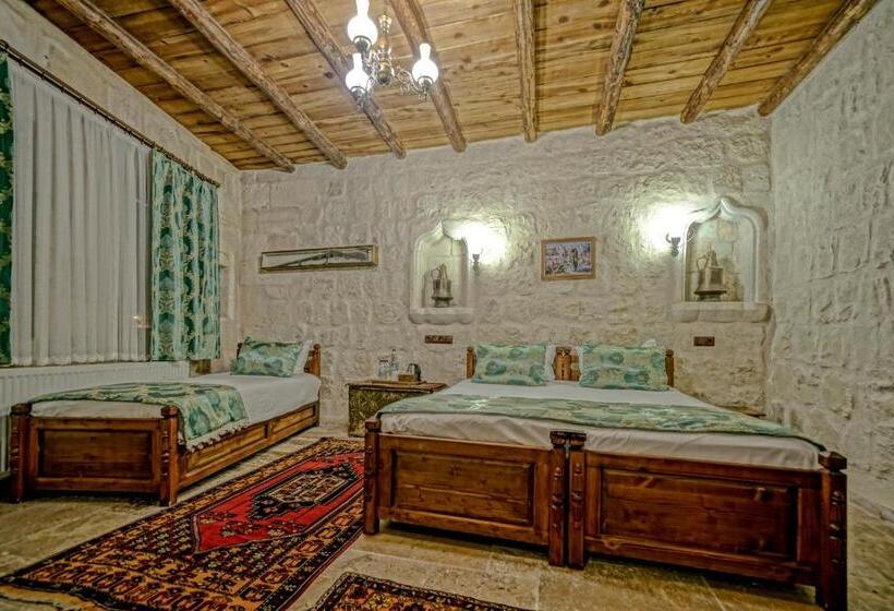 חדר סטנדרט לשלושה, Elysee Cave House