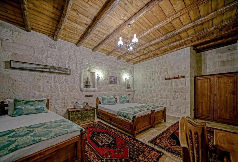 חדר סטנדרט לשלושה, Elysee Cave House