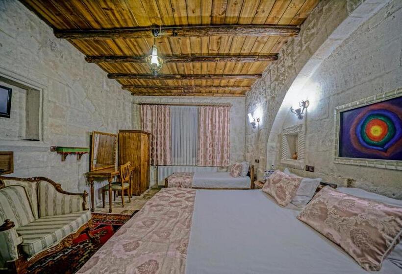 חדר סטנדרט לשלושה, Elysee Cave House