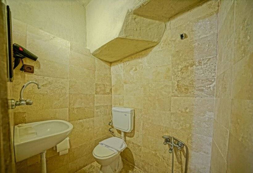 חדר אקונומי, Elysee Cave House