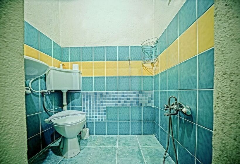 חדר אקונומי, Elysee Cave House