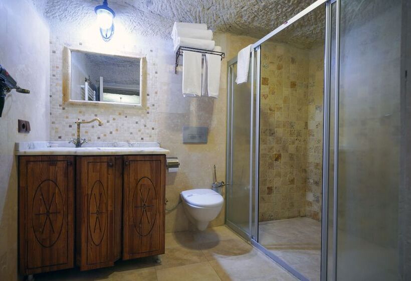 חדר סטנדרט לשלושה, Elysee Cave House