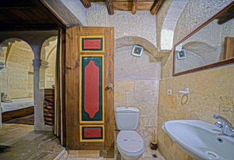 חדר סטנדרט לארבעה, Elysee Cave House