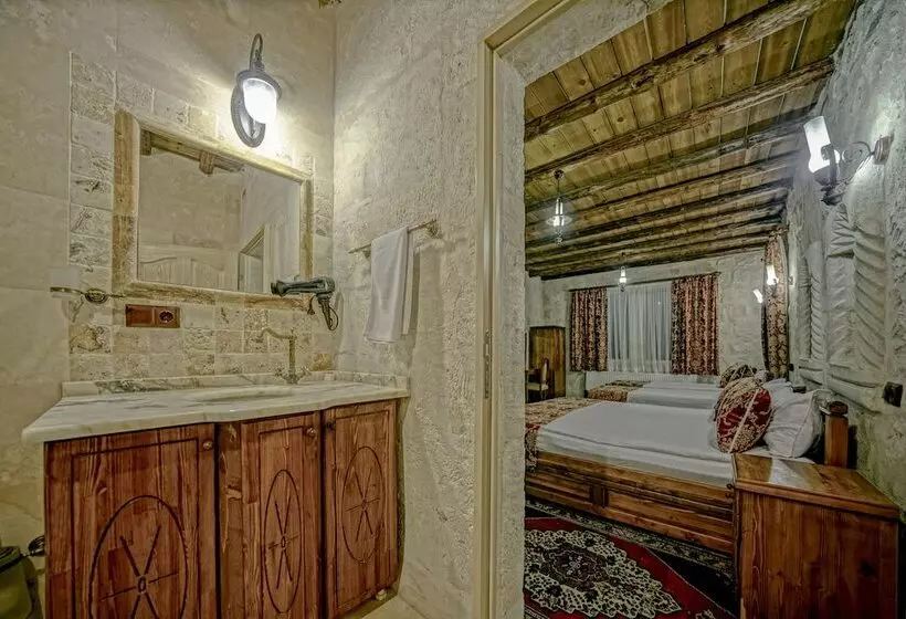 スタンダード４人部屋, Elysee Cave House
