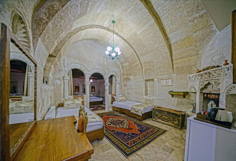 חדר סטנדרט לארבעה, Elysee Cave House