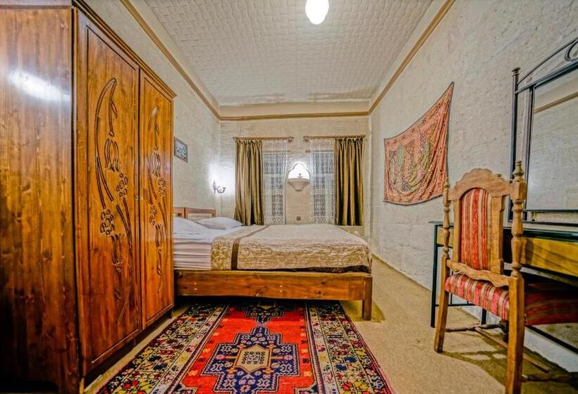 חדר אקונומי, Elysee Cave House