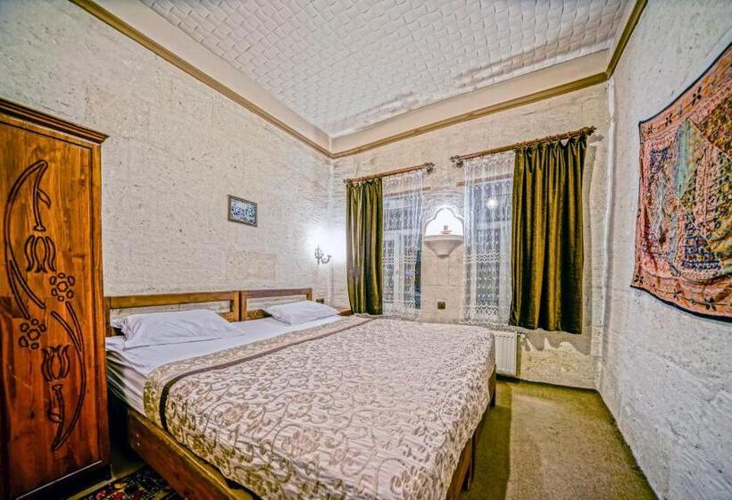 חדר אקונומי, Elysee Cave House