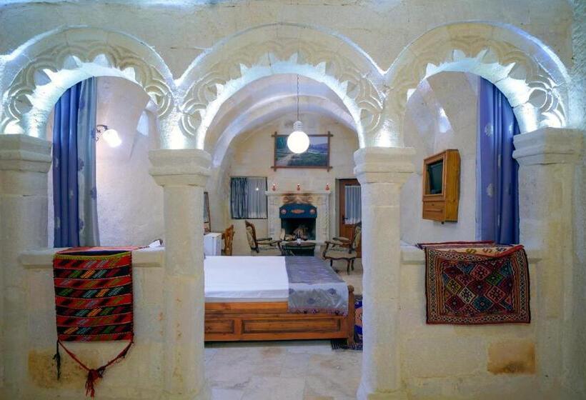 סוויטה משפחתית, Elysee Cave House