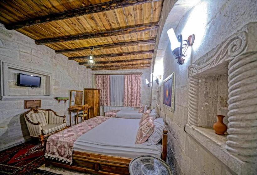 Номер Стандарт Трехместный, Elysee Cave House