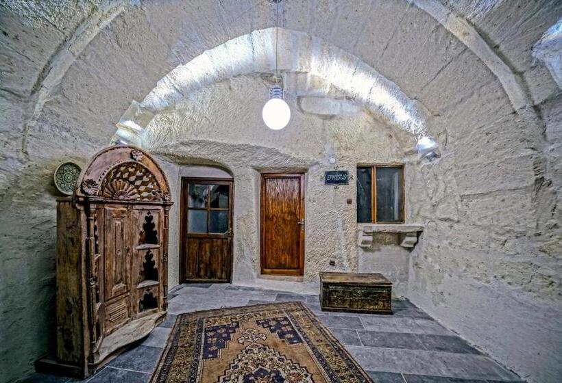 חדר סטנדרט לשלושה, Elysee Cave House