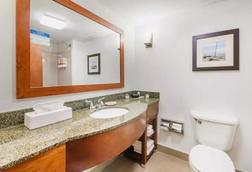 キングサイズベッドのスイートルーム, Surf And Sand Fernandina Beach At Amelia Island, Ascend Hotel Collection