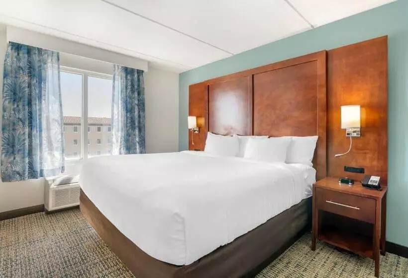 身障者適用キングサイズベッドルーム, Surf And Sand Fernandina Beach At Amelia Island, Ascend Hotel Collection